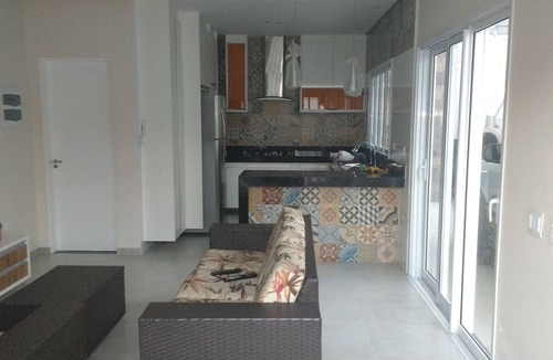 Caraguatatuba House | Beautiful house in a gated community!