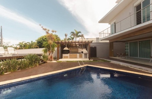 Balneario Camboriu House | Beautiful house with sea view 40 meters from the beach
