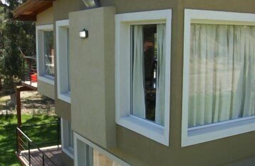 Ostende House | Beautiful Modern Beach House 5 short blocks from Ocean, Mar de Ostende, Pinamar