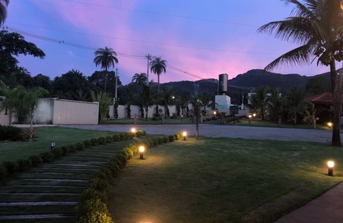 Mateus Leme House | Beautiful property for rent for weekends, events, parties, meetings and conventions.