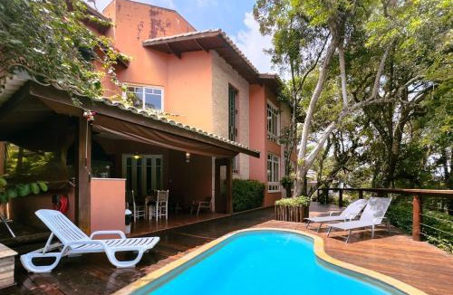 Carapicuiba House | Belíssima casa com piscina na Granja Viana