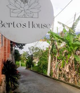Governador Celso Ramos House | Berto's House HOSTEL