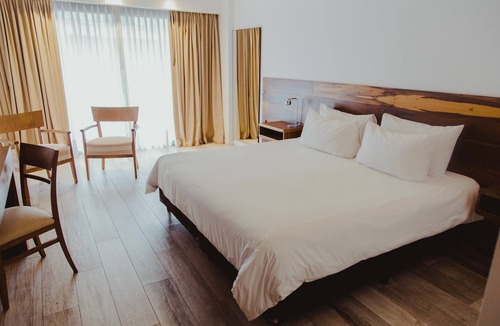 Rio Cuarto Hotel | Boutique Stay near Sarmiento Park (1.4 Mi) | Heated Indoor Pool, Free Breakfast