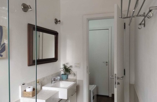 Chacara Flora House | Suite Primorosa - Transamerica, Berrine, Congonhas, Chac Santo Antonio, Vibra