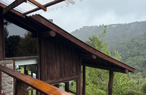 Campos do Jordao Cabin | M&H Refuge - Incredible view, hot tub and heated pool 20 minutes from the center