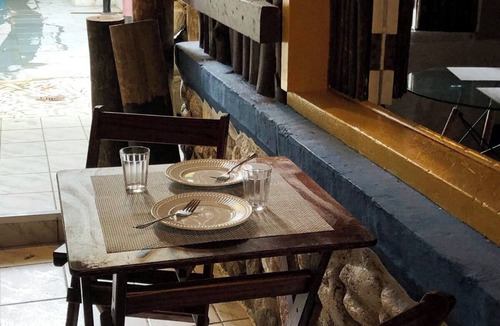 Camburi Ski Chalet | Camburi - 40 meters from the beach - Rustic Charm Chalet