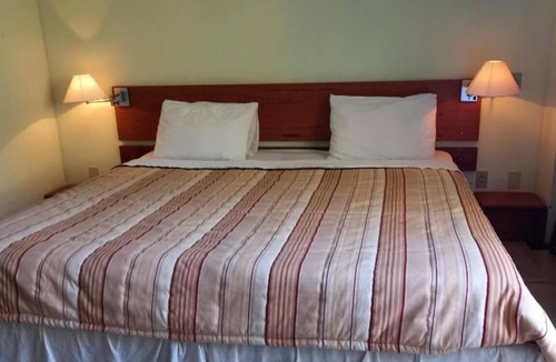 Praia dos Anjos Bed & Breakfast | Master Quadruple