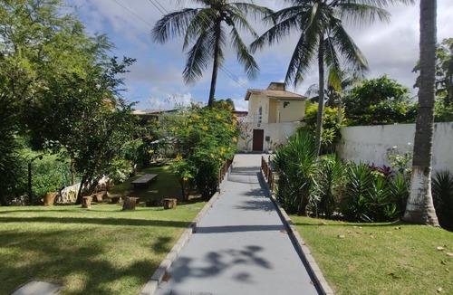 Vilas do Atlantico House | Casa em Vilas do Atlântico com Piscina Perto da Praia