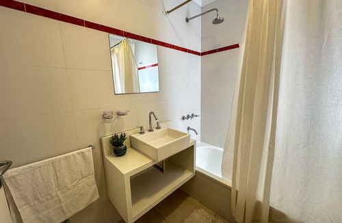 Chacarita Apartment | Bright studio apartment with balcony in Palermo