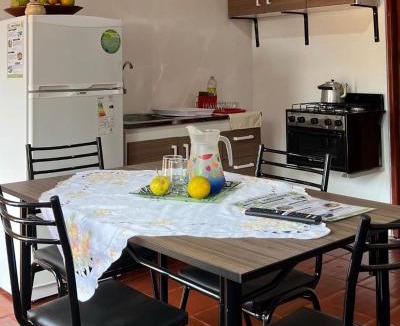 Zona Granja Apartment | Cabaña Carpintero Blanco