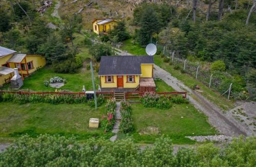 Lago Escondido House | Cabaña de las Flores