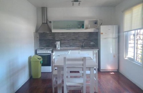 Francisco Alvarez Hotel | Cabaña, pileta, parque y parrilla