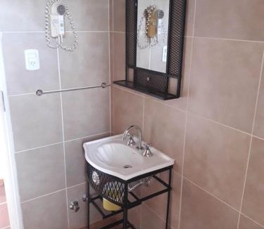 Carpinteria House | Cabaña Sombra Lunar en Cabañas Encuentro