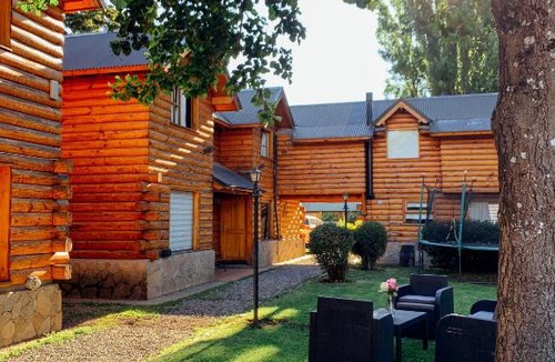 Lanin National Park Cabin | Cabañas de Troncos