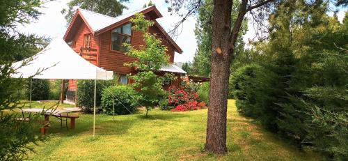 Lago Puelo Cabin | Cabañas El Refugio de Puelo