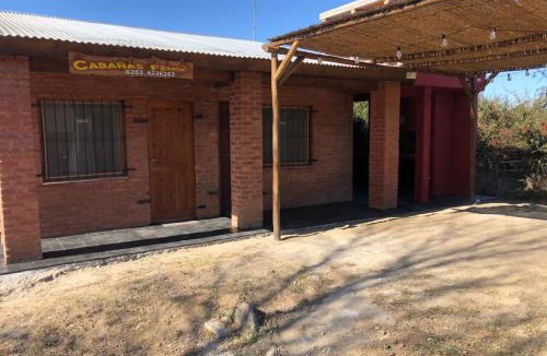 Villa Amancay House | CABAÑAS FENIX con EL ARROYO AMBOY RODEANDO LA PROPIEDAD reservar con 24 hs de anticipación
