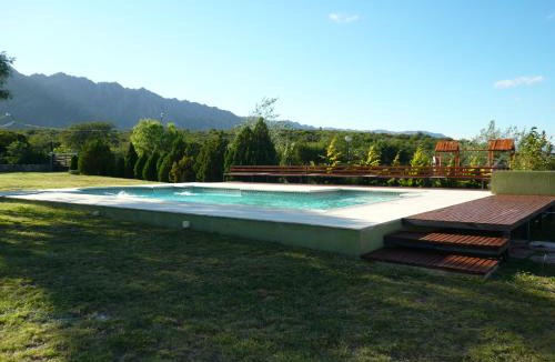 Cortaderas Ski Chalet | Cabañas La Lucinda