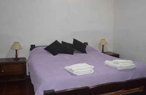 Capilla del Monte Hotel | Cabañas Los Relinchos