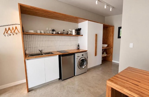Los Acantilados Apartment | Cabin 2 - Casa en complejo para 2 personas con parrilla y pileta en Acantilados - Hola SurHola Sur