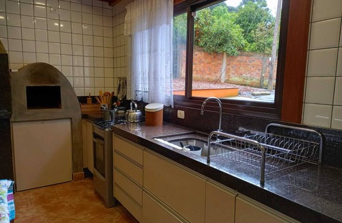 Tijucas do Sul Cottage | Cabin | Pool | Lake | Pet-friendly | 50 min from Curitiba