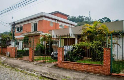 Duques House | Cantinho SLED Kitnet in the Petrópolis portal
