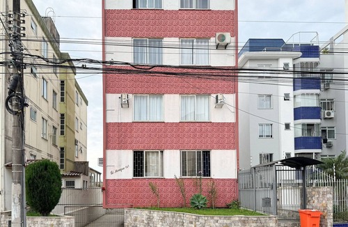 Capoeiras House | Cantinho Vó Bia - Florianópolis