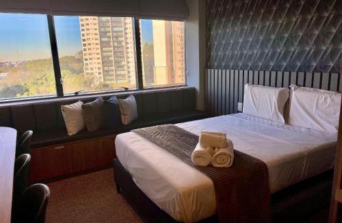 Tres Figueiras Apartment | Carlos Gomes Square 704 Practical and Well-Located