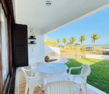 Vila Nova Villa | Casa à beira mar na Praia da Villa