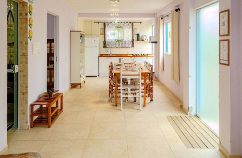 Praia do Rosa Ski Chalet | Casa aconchegante c wi-fi entre a natureza e o mar
