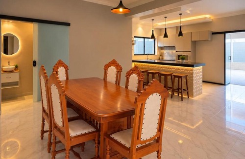 Cristalina House | Casa aconchegante e moderna