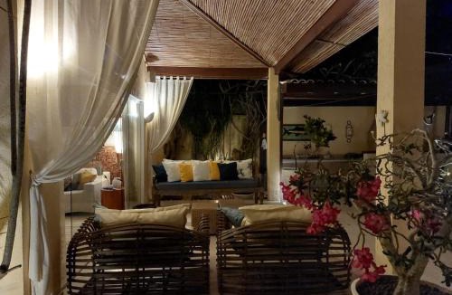 Village da Ferradura House | Casa alto padrão na Ferradura em condomínio com piscina privativa