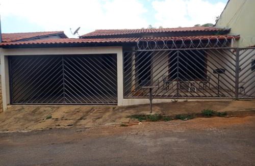 Lavras House | Casa Alto Padrão px ao Centro