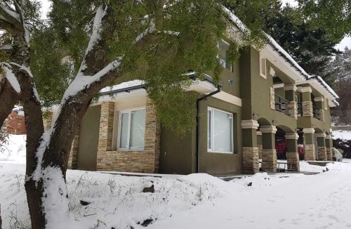 Playa Bonita House | Casa altos de Quinchahuala en barrio privado Bariloche