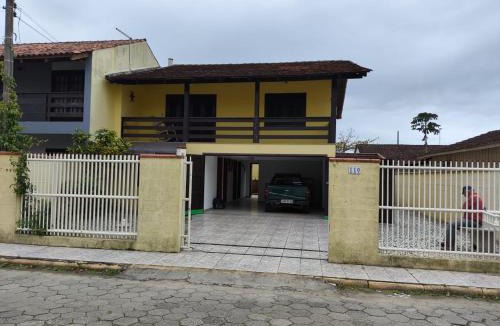 Gravata House | Casa Amarela