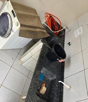 Umuarama House | Casa ampla mobiliada com estacionamento para até 5 veículos