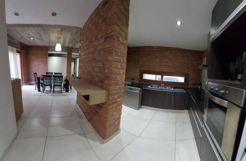 San Salvador de Jujuy Apartment | Casa amplia en ubicación tranquila de la ciudad