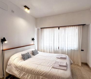 Junin Apartment | Casa amplia, céntrica y con garage en Junin, BA