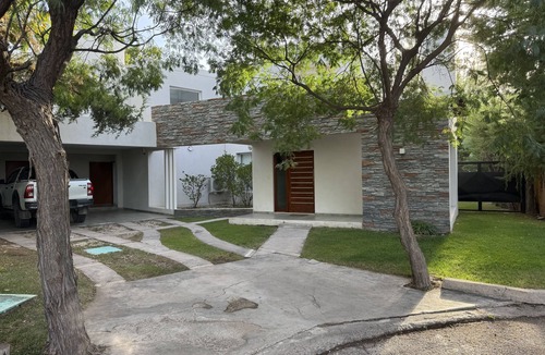 Vistalba Condo | Casa Barrio Cerrado en Mendoza , Casa Ideal Para Familia o Amigos