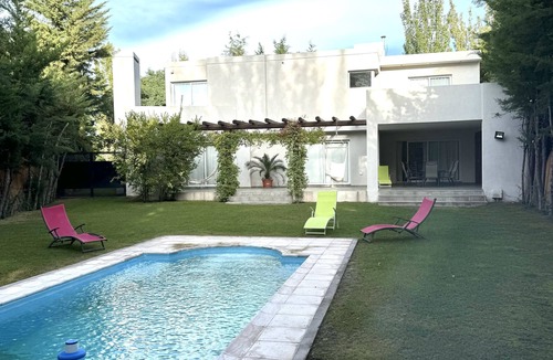Vistalba Condo | Casa Barrio Cerrado en Mendoza , Casa Ideal Para Familia o Amigos