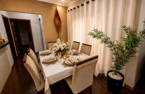 Ourinhos House | Casa c/suíte, closet, churrasqueira e 2 vagas