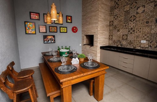 Ourinhos House | Casa c/suíte, closet, churrasqueira e 2 vagas