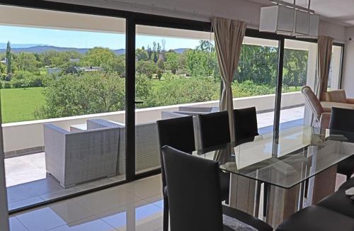 Yocsina House | Casa Carlos Paz en Country Causana