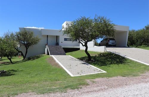 Yocsina House | Casa Carlos Paz en Country Causana