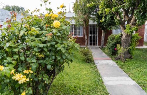 Comodoro Rivadavia Apartment | Casa cerca del centro luminosa y tranquila con patio