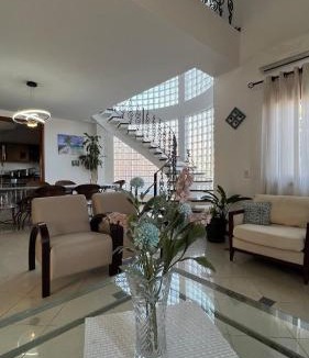 Ingleses do Rio Vermelho House | Casa com piscina a 50 metros do Mar