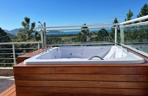 Jardim Capricornio House | Casa com spa em Caraguatatuba