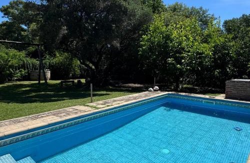 Las Rosas House | Casa completa con piscina a 600 metros de plaza de Villa de las Rosas