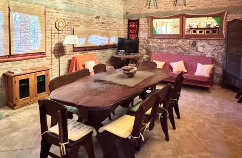 Las Rosas House | Casa completa con piscina a 600 metros de plaza de Villa de las Rosas