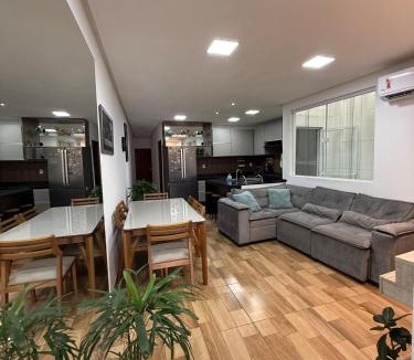 Farol House | Casa completa e confortável, 15 minutos dá praia