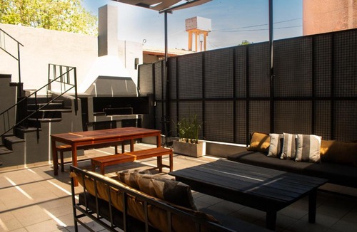Mendoza City Center House | Casa con Parrilla y Patio - Ciudad Mendoza - 5 hab